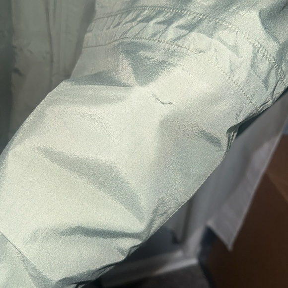 Cabela's Green Raincoat with Utility Design - Picture 5 of 9